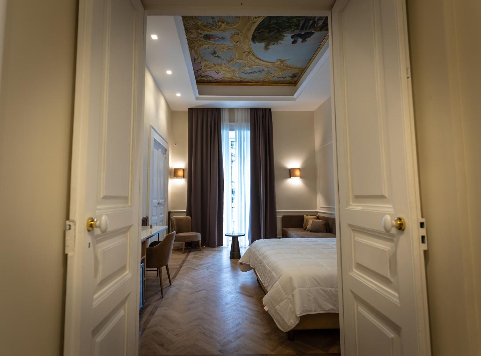 Antica Dimora Pessina Hotel Наполи Екстериор снимка