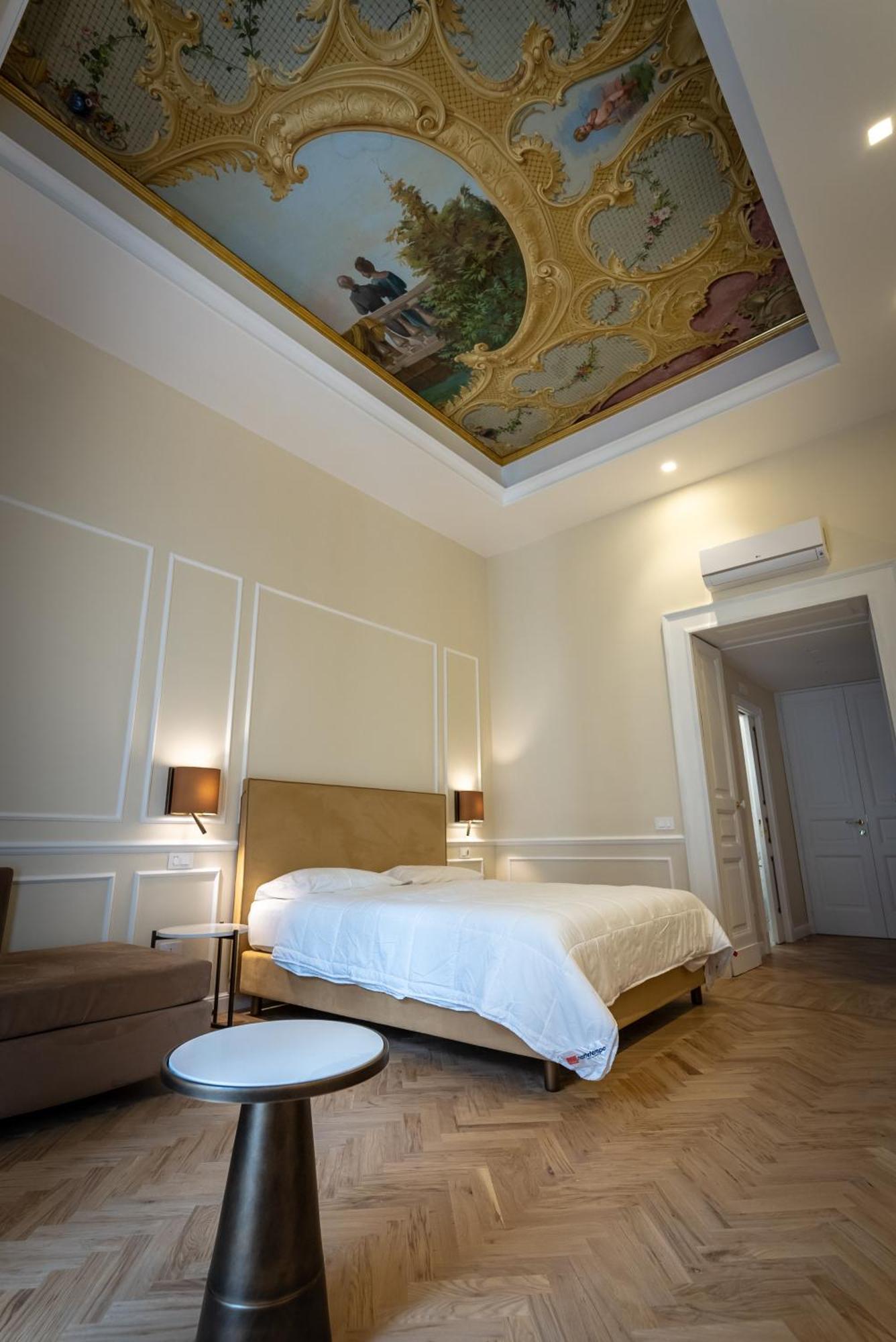 Antica Dimora Pessina Hotel Наполи Екстериор снимка