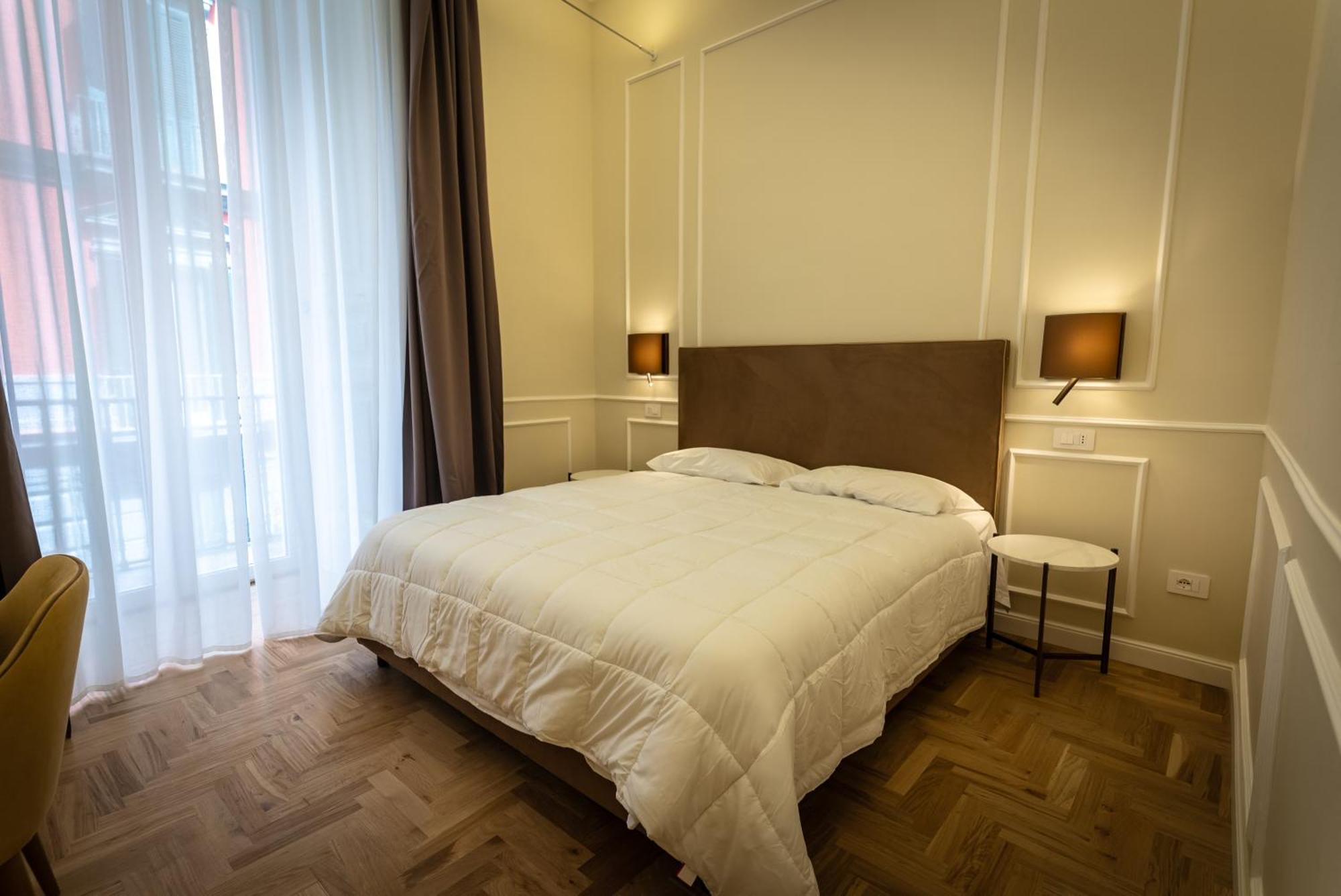 Antica Dimora Pessina Hotel Наполи Екстериор снимка