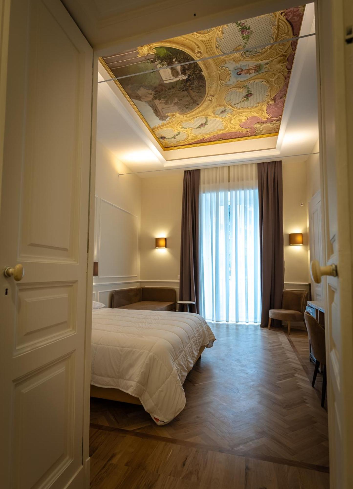 Antica Dimora Pessina Hotel Наполи Екстериор снимка