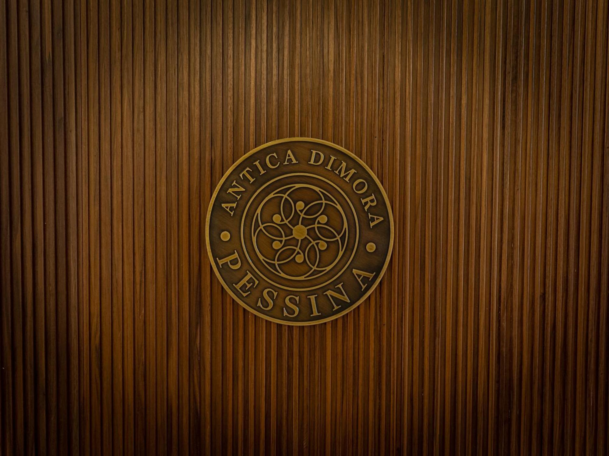 Antica Dimora Pessina Hotel Наполи Екстериор снимка