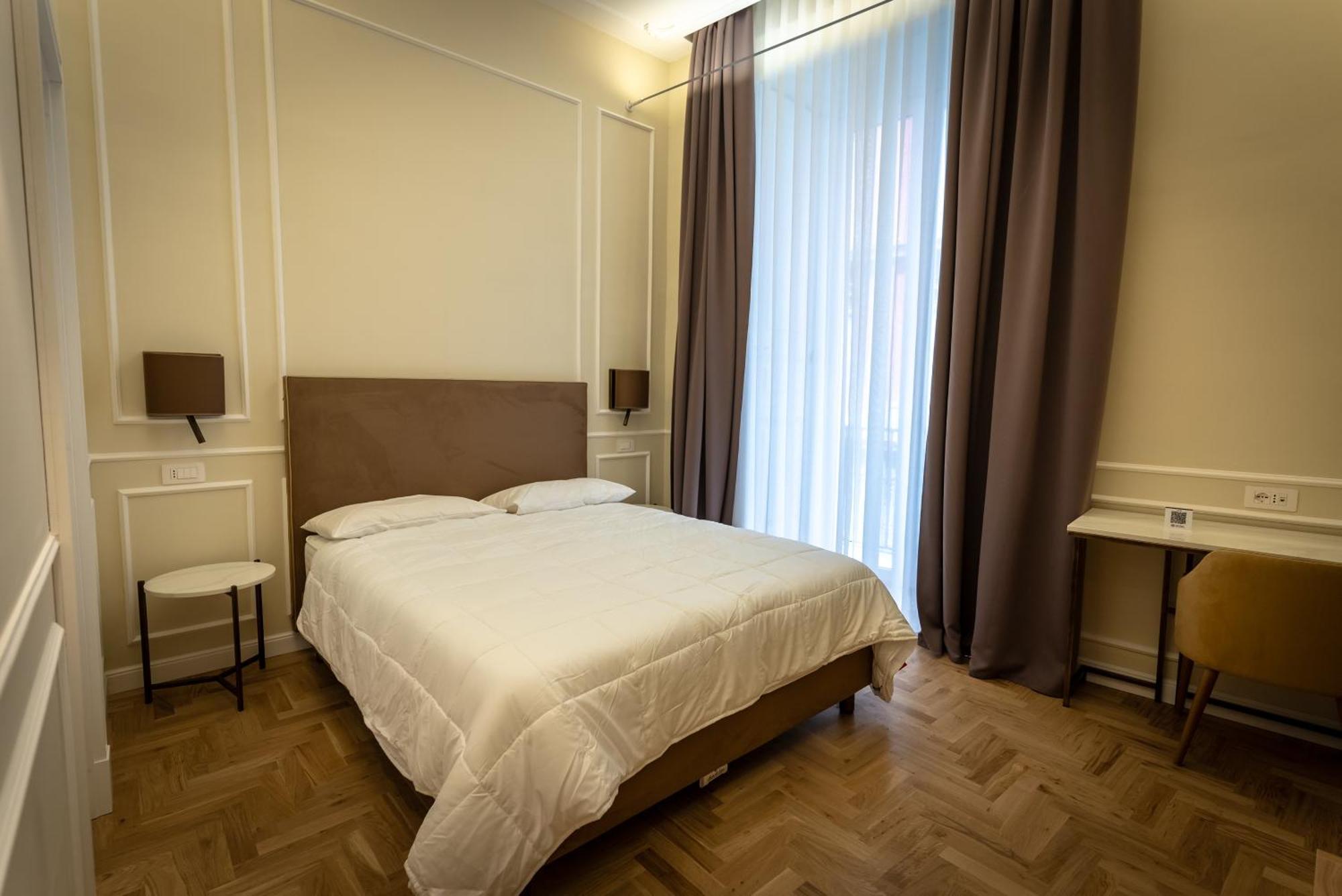 Antica Dimora Pessina Hotel Наполи Екстериор снимка